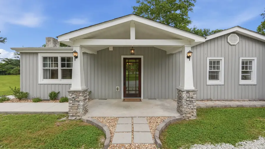 1522 Holders Cove Rd, Winchester, TN 37398 - #2