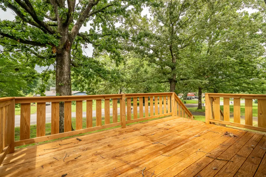 1615 Deer Hollow Dr, Lawrenceburg, TN 38464 - #2