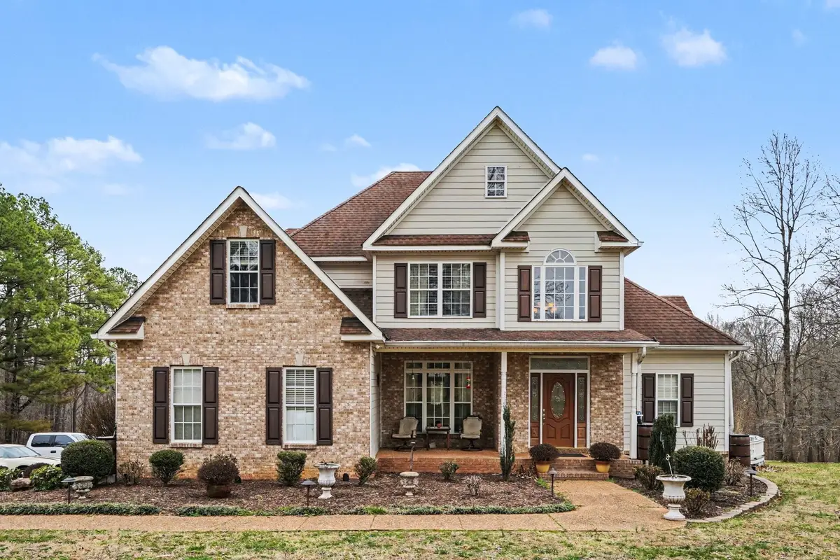 634 Bobbitt Rd, Ashland City, TN 37015 - #1