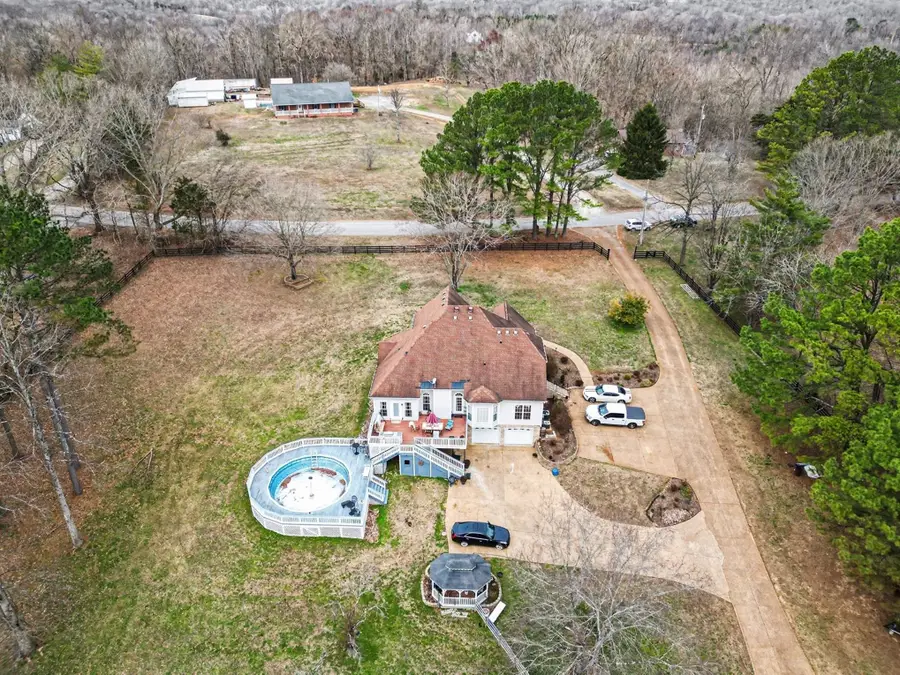 634 Bobbitt Rd, Ashland City, TN 37015 - #2