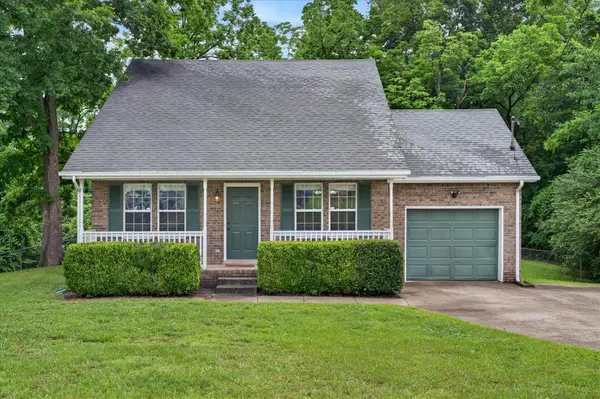 377 Brook Mead Dr, Clarksville, TN 37042
