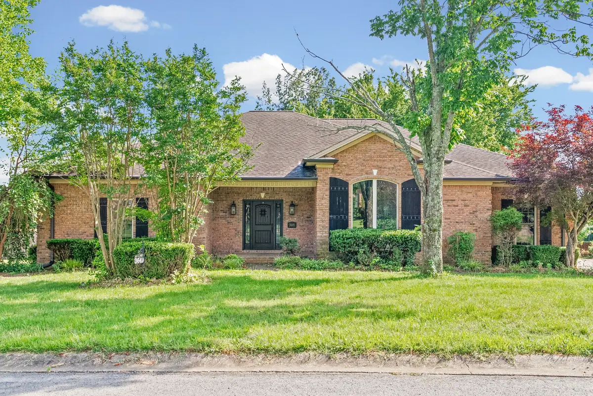 3649 Steeplechase Ln, Hopkinsville, KY 42240 - #1