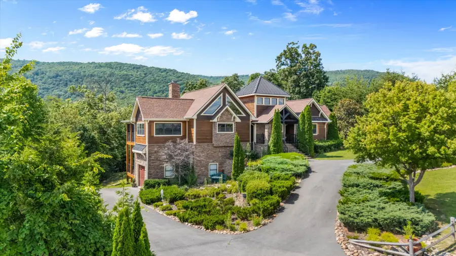 3034 Smoky Bluff Trl, Sevierville, TN 37862 - #3