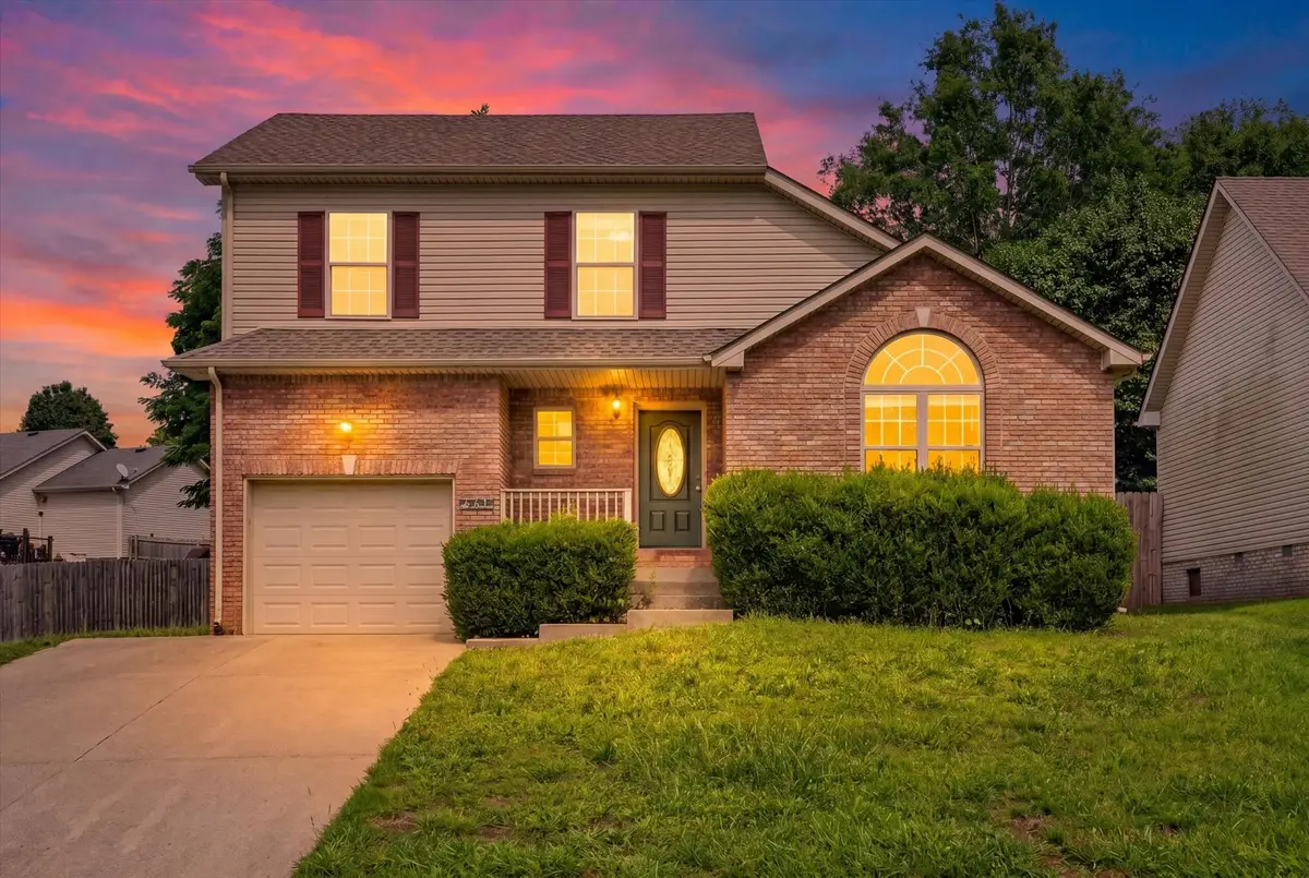 661 Deer Ridge Dr, Clarksville, TN 37042 - #1