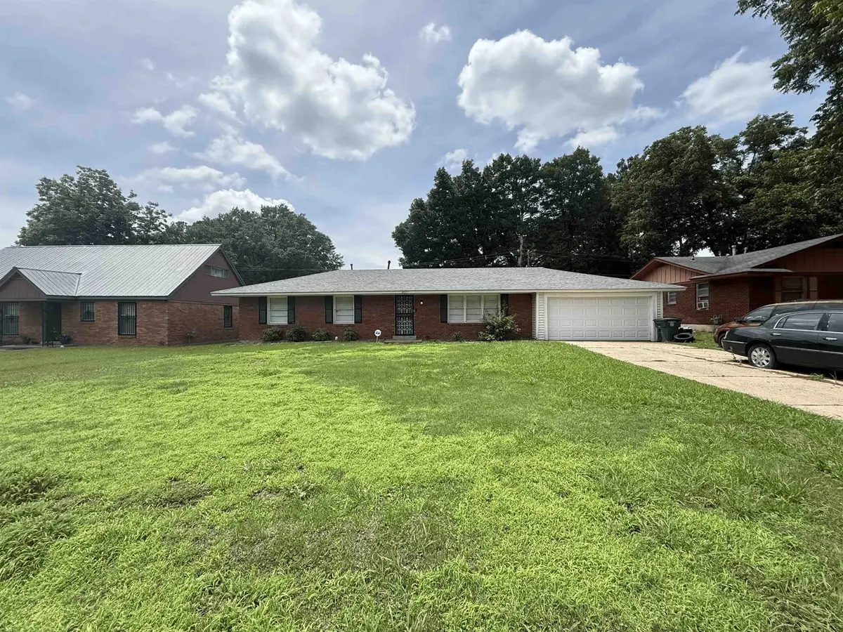 4577 Bogart St, Memphis, TN 38116 - #1