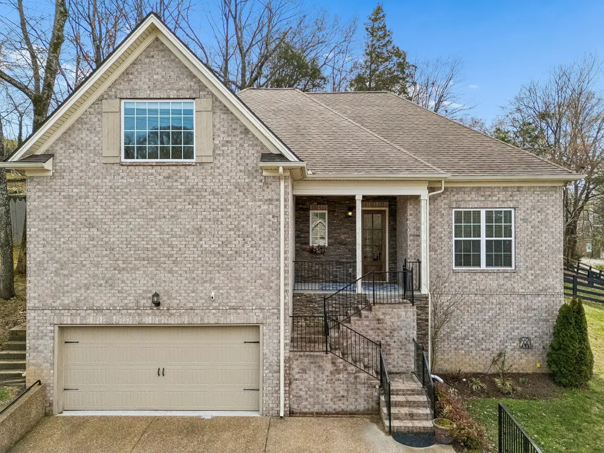7000 Still Spring Hollow Dr, Nashville, TN 37221 - #1