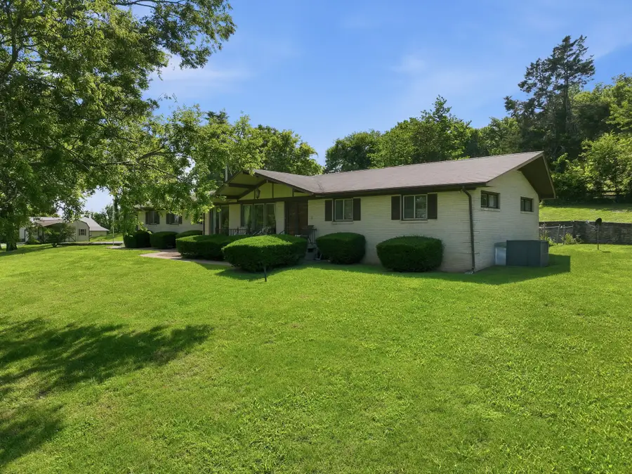 899 Carters Creek Pike, Columbia, TN 38401 - #3