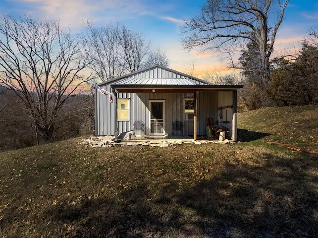 474 Bartlett Hollow Rd, Petersburg, TN 37144 - #1