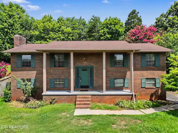 1421 Mount Vista Drive, Knoxville, TN 37920