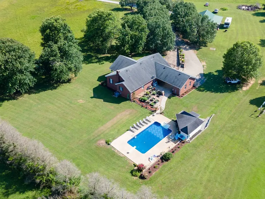 187 N Old Military Rd, Summertown, TN 38483 - #3