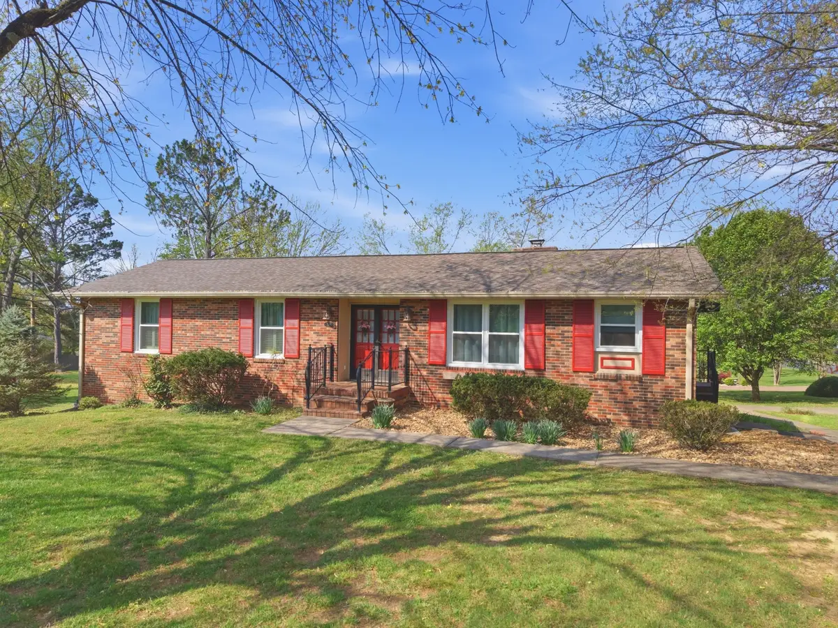 288 Indian Lake Rd, Hendersonville, TN 37075 - #1
