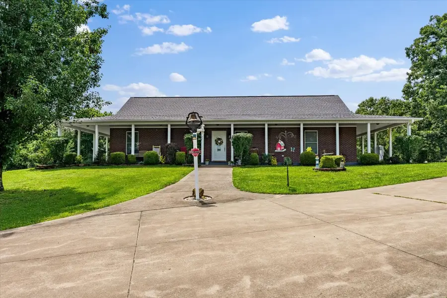 124 Napier Rd, Hohenwald, TN 38462 - #2
