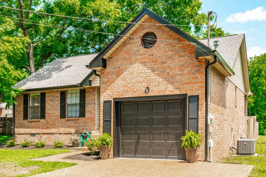 442 Hancock St, Gallatin, TN 37066 - #2