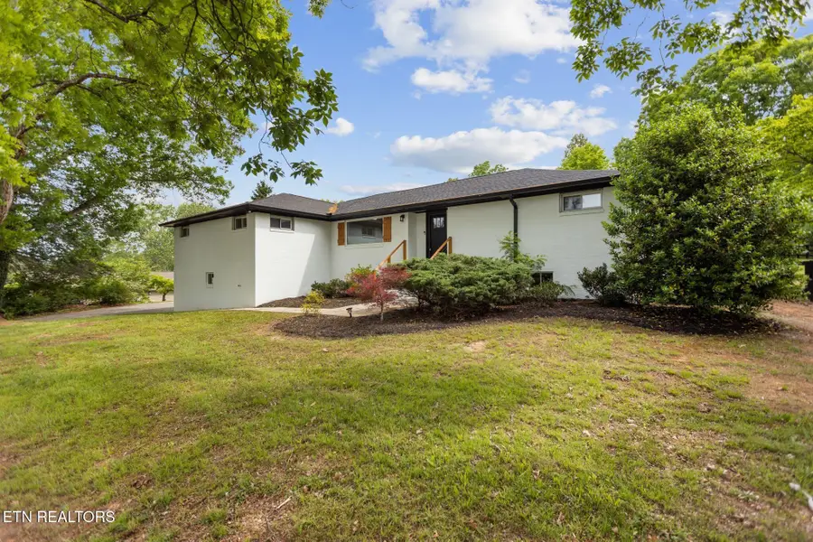 7204 Fairlane Rd, Powell, TN 37849 - #3