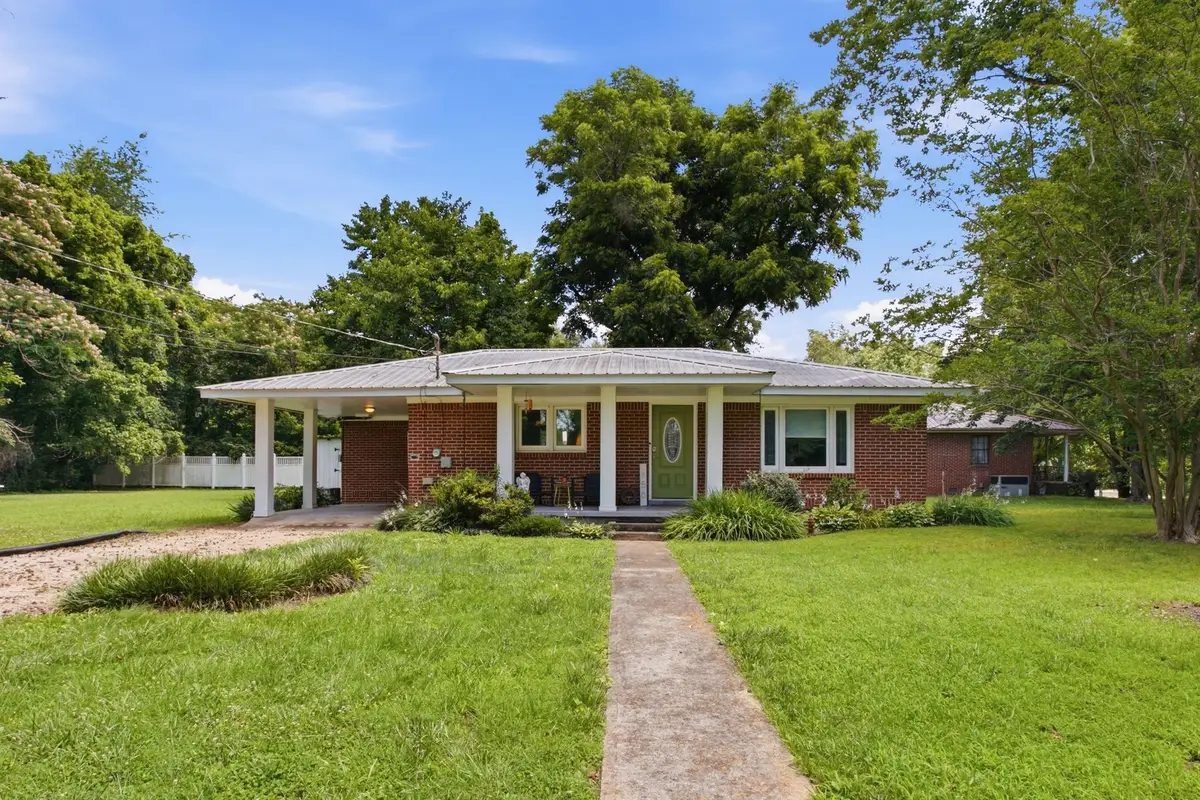 150 Toms Creek Rd, Linden, TN 37096 - #1