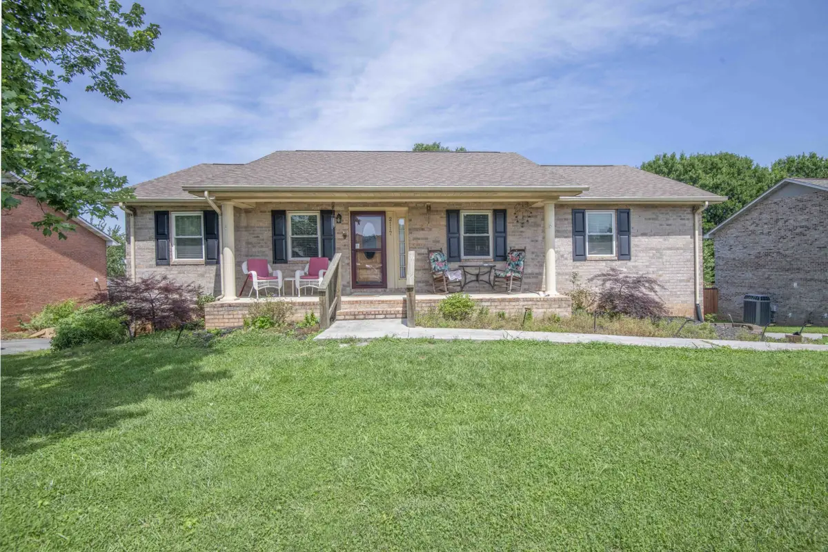 2117 Raulston View Dr, Maryville, TN 37803 - #1