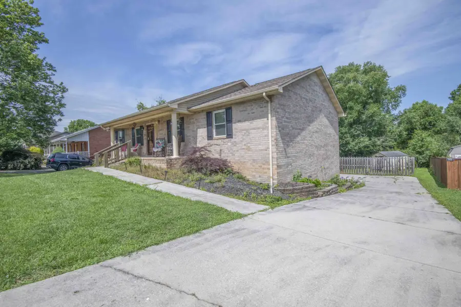 2117 Raulston View Dr, Maryville, TN 37803 - #2