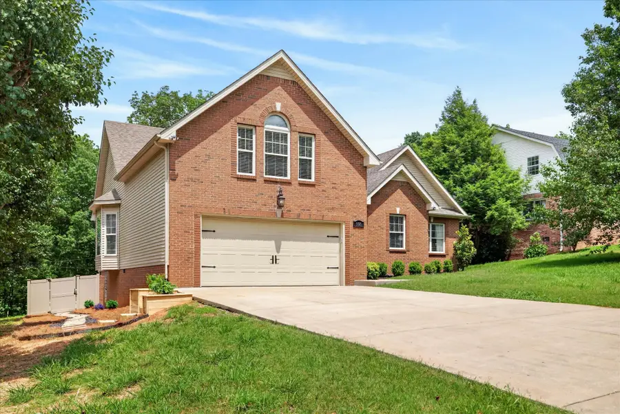 906 Douglas Ln, Clarksville, TN 37043 - #3