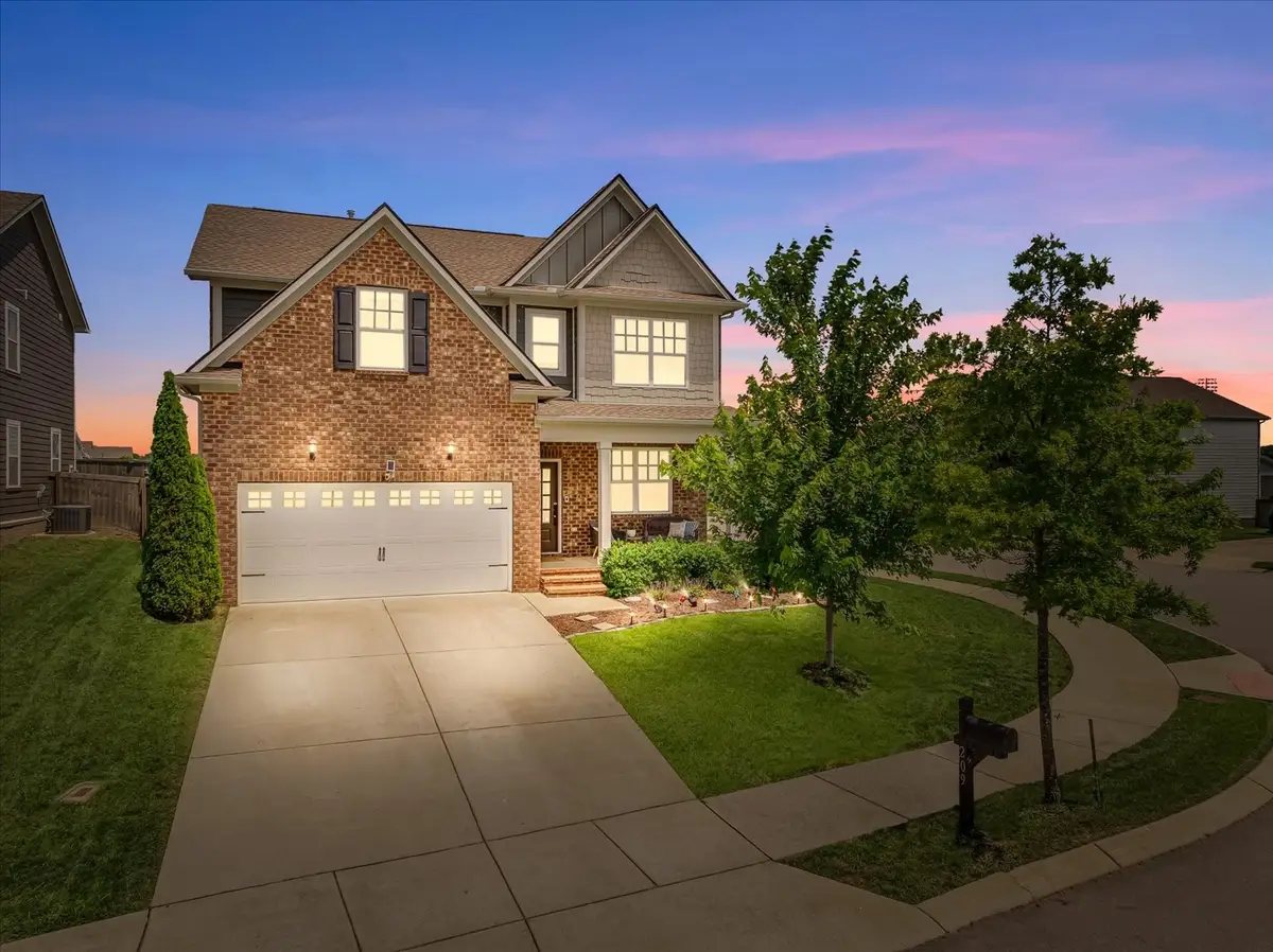 209 Sable Ln, Spring Hill, TN 37174 - #1