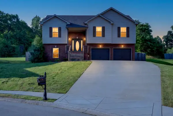 493 Comanche Ct, Clarksville, TN 37042