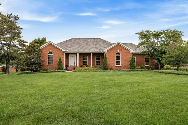 1046 Robertson Rd, Gallatin, TN 37066