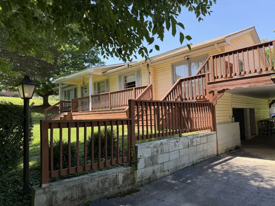 804 W Main St, McMinnville, TN 37110 - #2