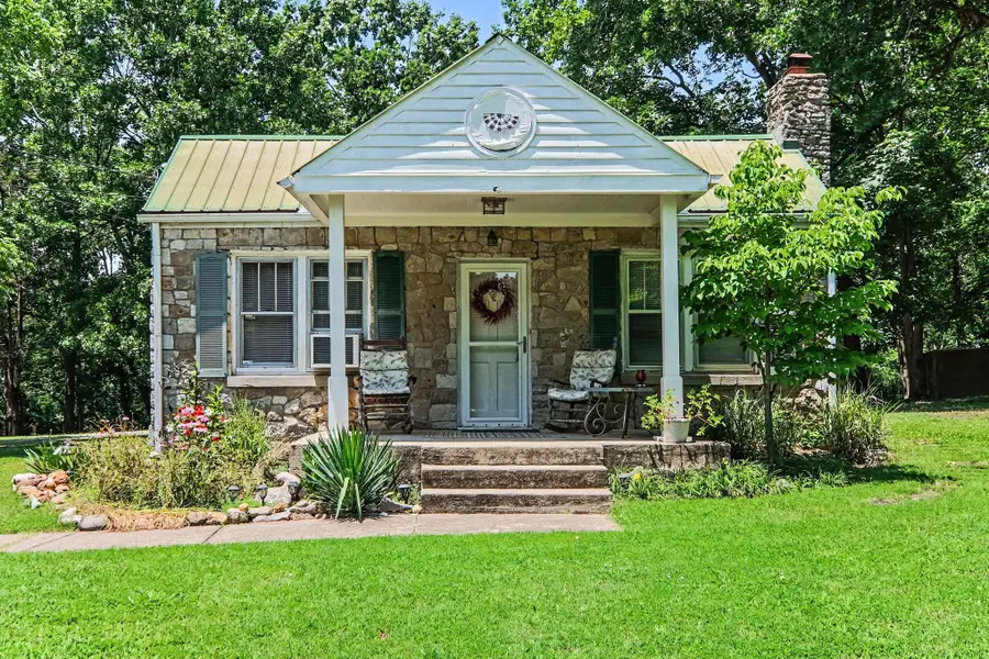 1018 S Graycroft Ave, Madison, TN 37115 - #3