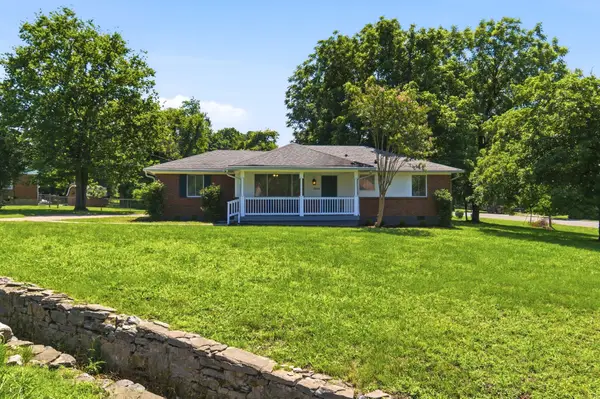 2400 Sandy Dr, Nashville, TN 37216