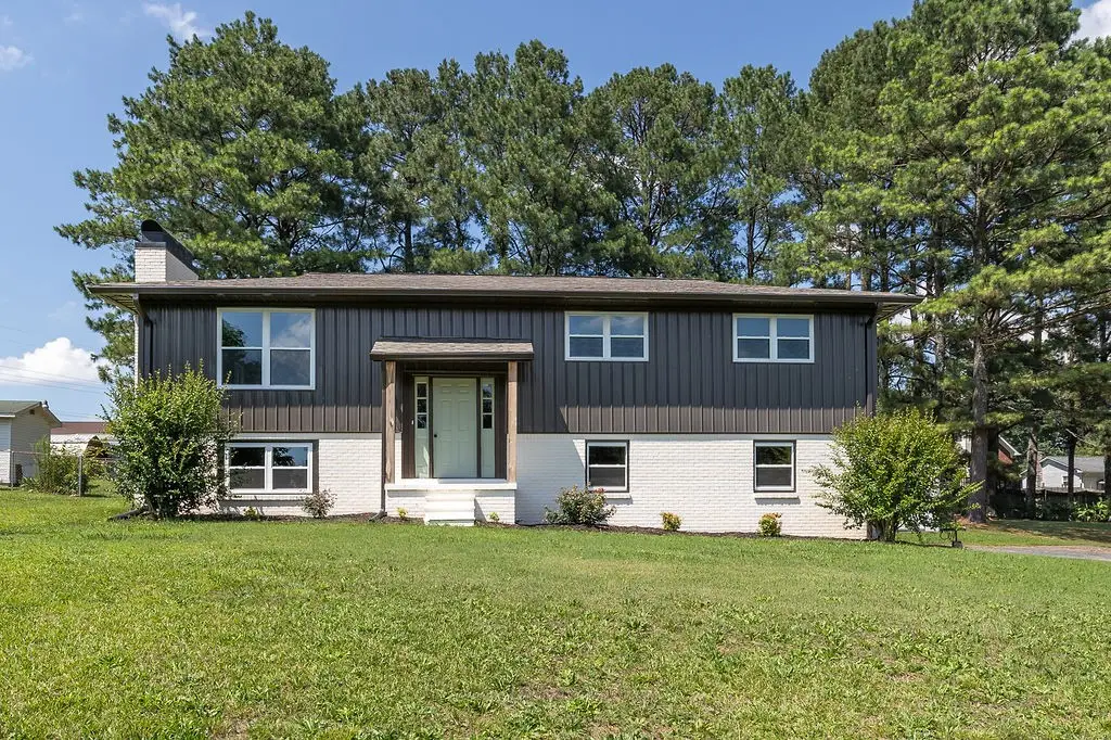 1708 Deer Hollow Dr, Lawrenceburg, TN 38464 - #1