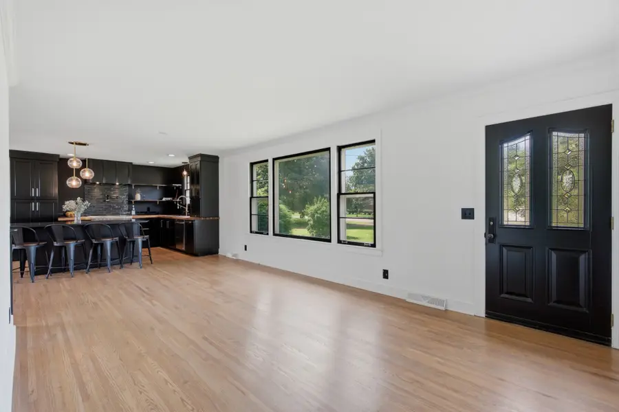 2512 Meadowood Dr, Nashville, TN 37214 - #3