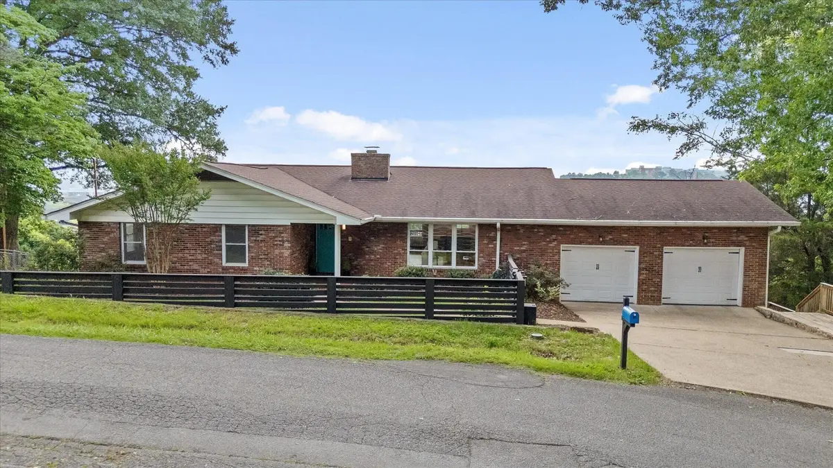 302 Walsh Road, Chattanooga, TN 37405 - #1