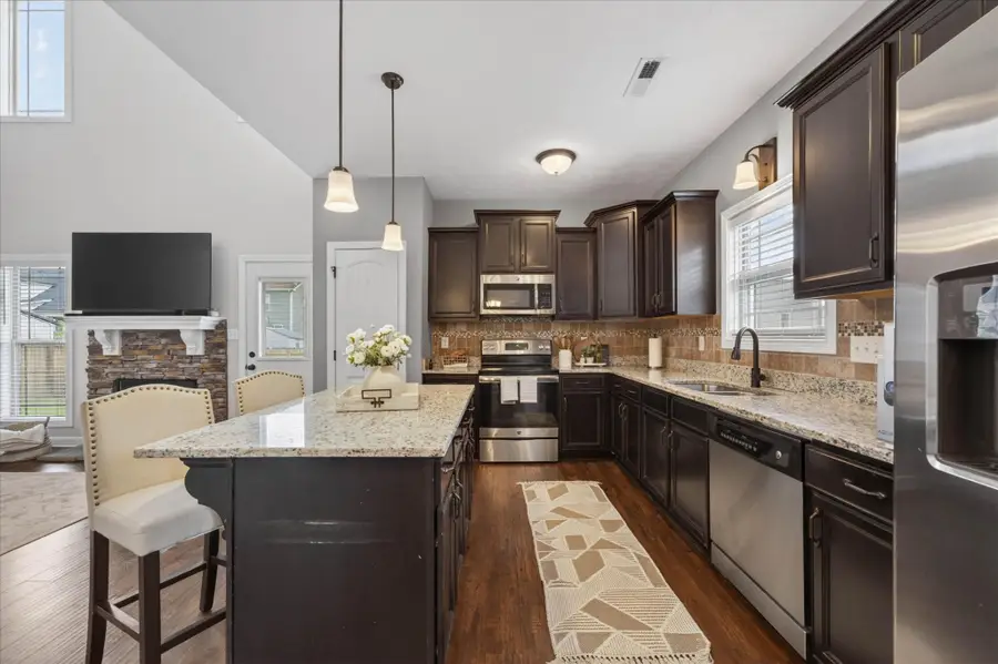 3751 Windmill Dr, Clarksville, TN 37040 - #3