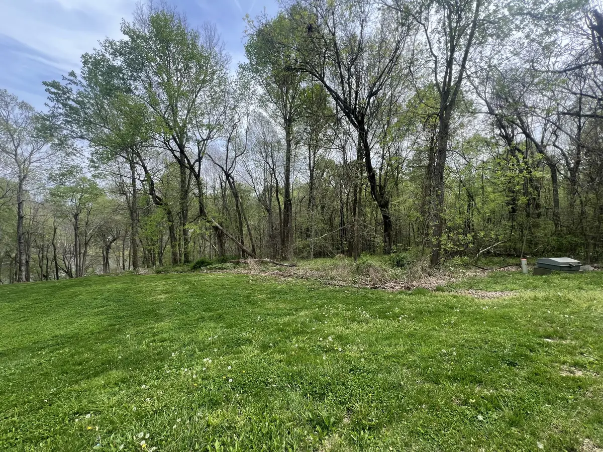 200 Lake Ridge Rd, Scottsville, KY 42164 - #1