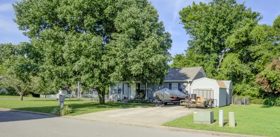 319 Lafayette Point Cir, Clarksville, TN 37042 - #3