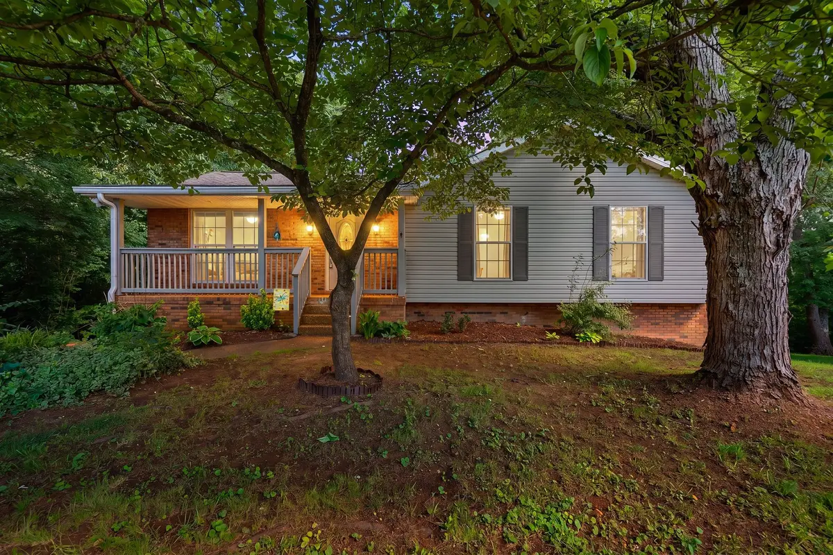 821 Luxemburg Dr, Hermitage, TN 37076 - #1