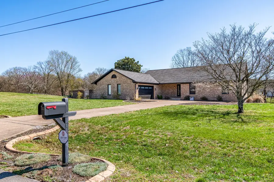 1106 Roseland Dr, Columbia, TN 38401 - #2