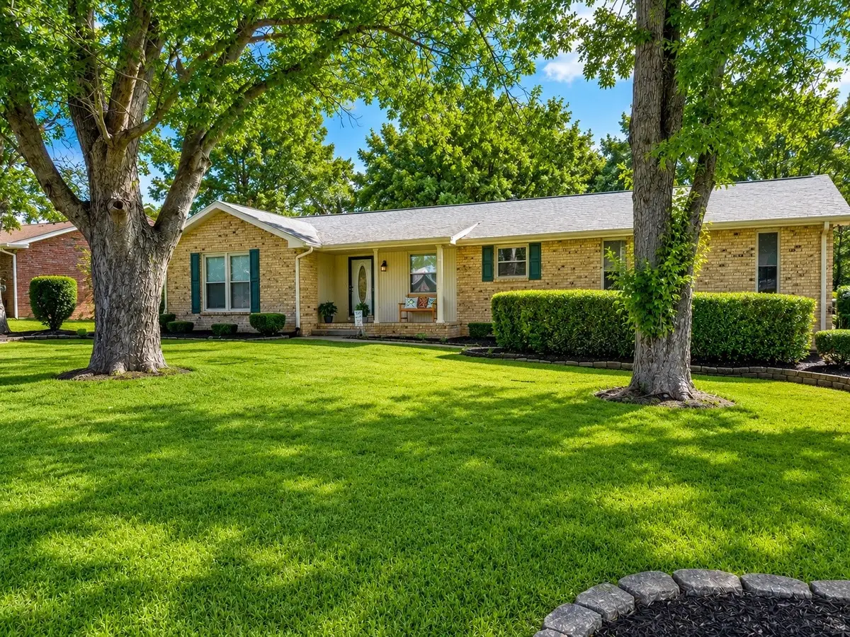 107 Charleston Dr, Goodlettsville, TN 37072 - #1