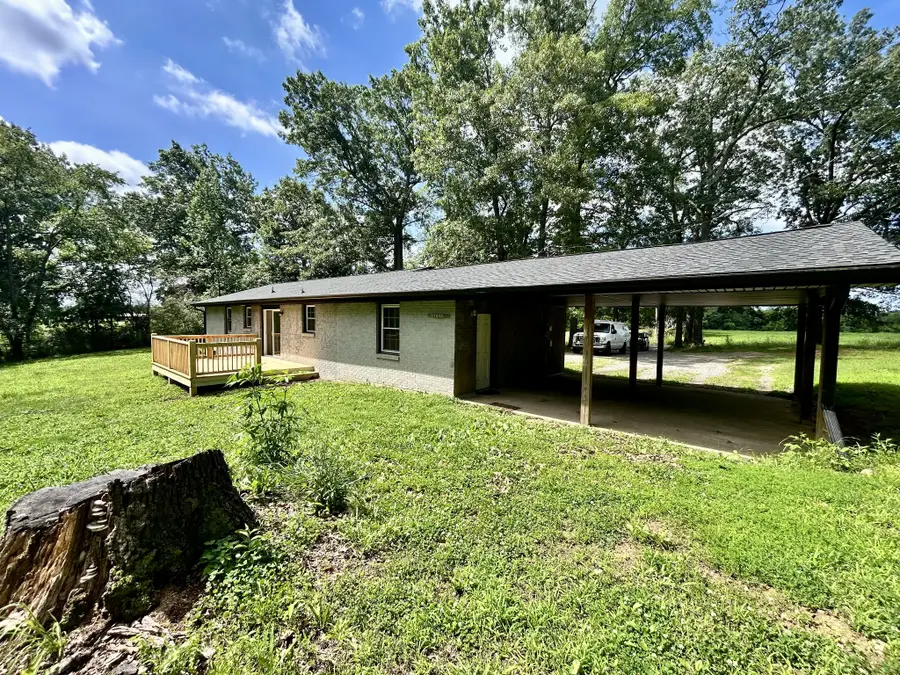 2491 S Hinton Rd, Southside, TN 37171 - #2