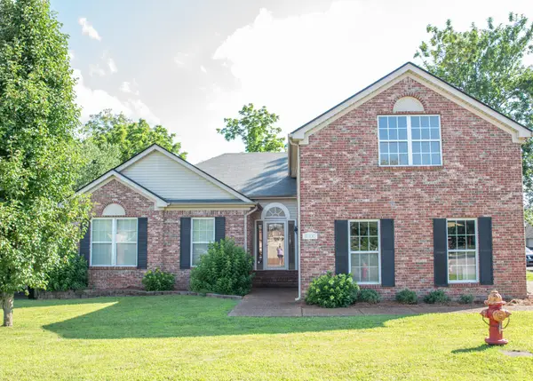 8300 Trading Post Ct, Nashville, TN 37221