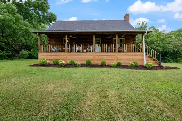 8004 Charlotte Pike, Nashville, TN 37221