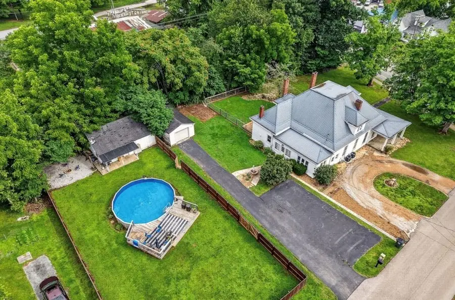 315 Gaines St, Sparta, TN 38583 - #2