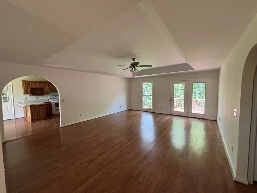 405 Westgate Dr, Pulaski, TN 38478 - #3