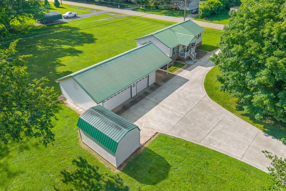 1000 Kay Rd, Clarksville, TN 37042 - #1