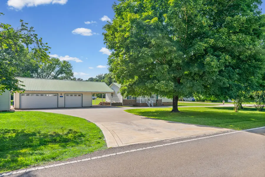 1000 Kay Rd, Clarksville, TN 37042 - #2
