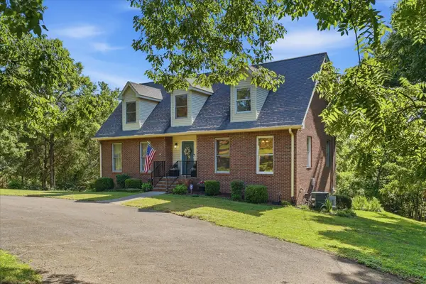 812 Fonnic Dr, Nashville, TN 37207