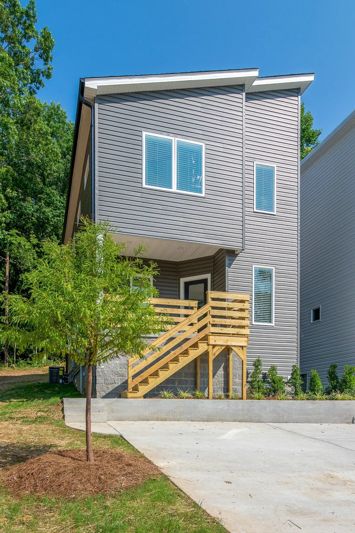 2422 Stivers St, Nashville, TN 37218 - #1