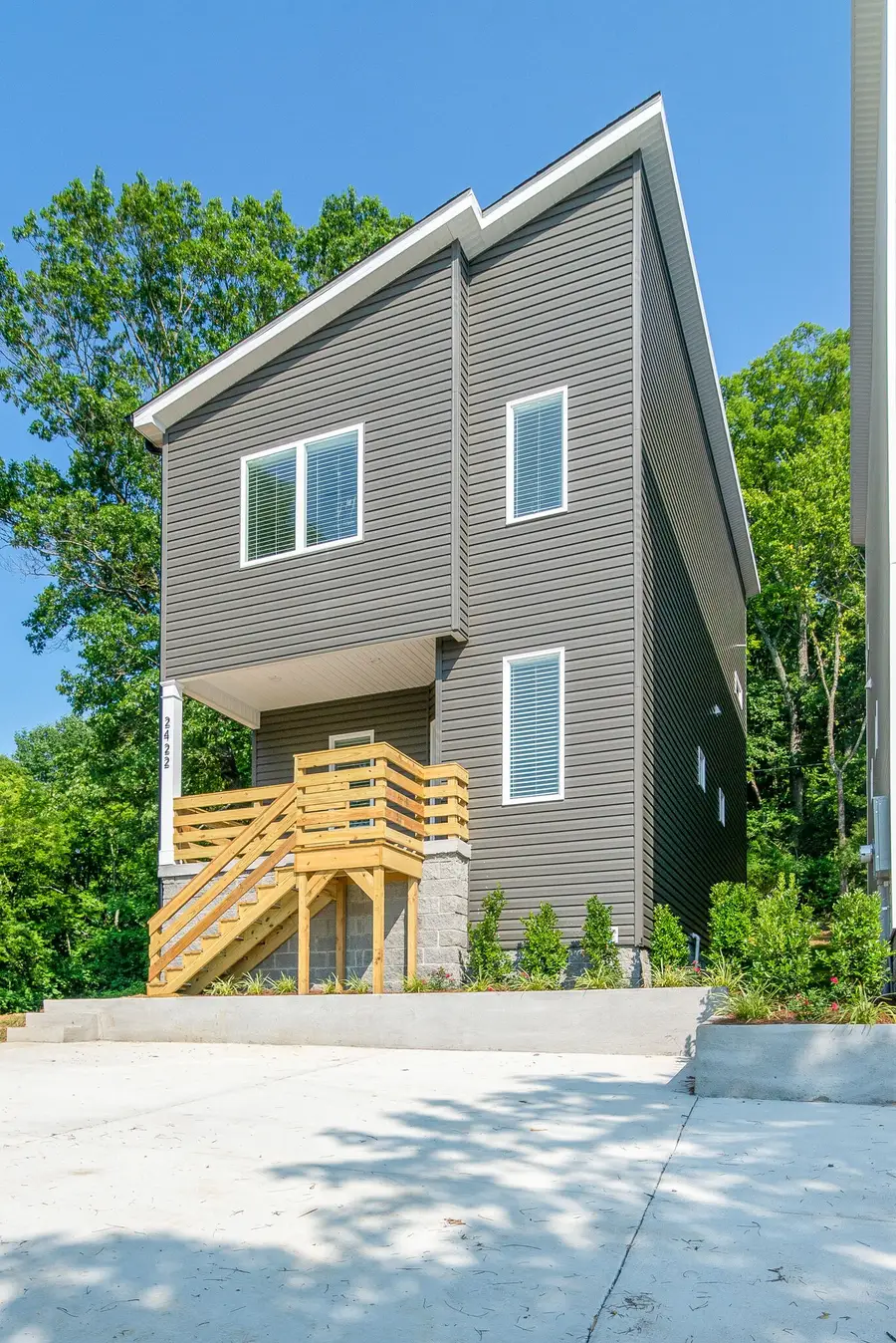 2422 Stivers St, Nashville, TN 37218 - #2