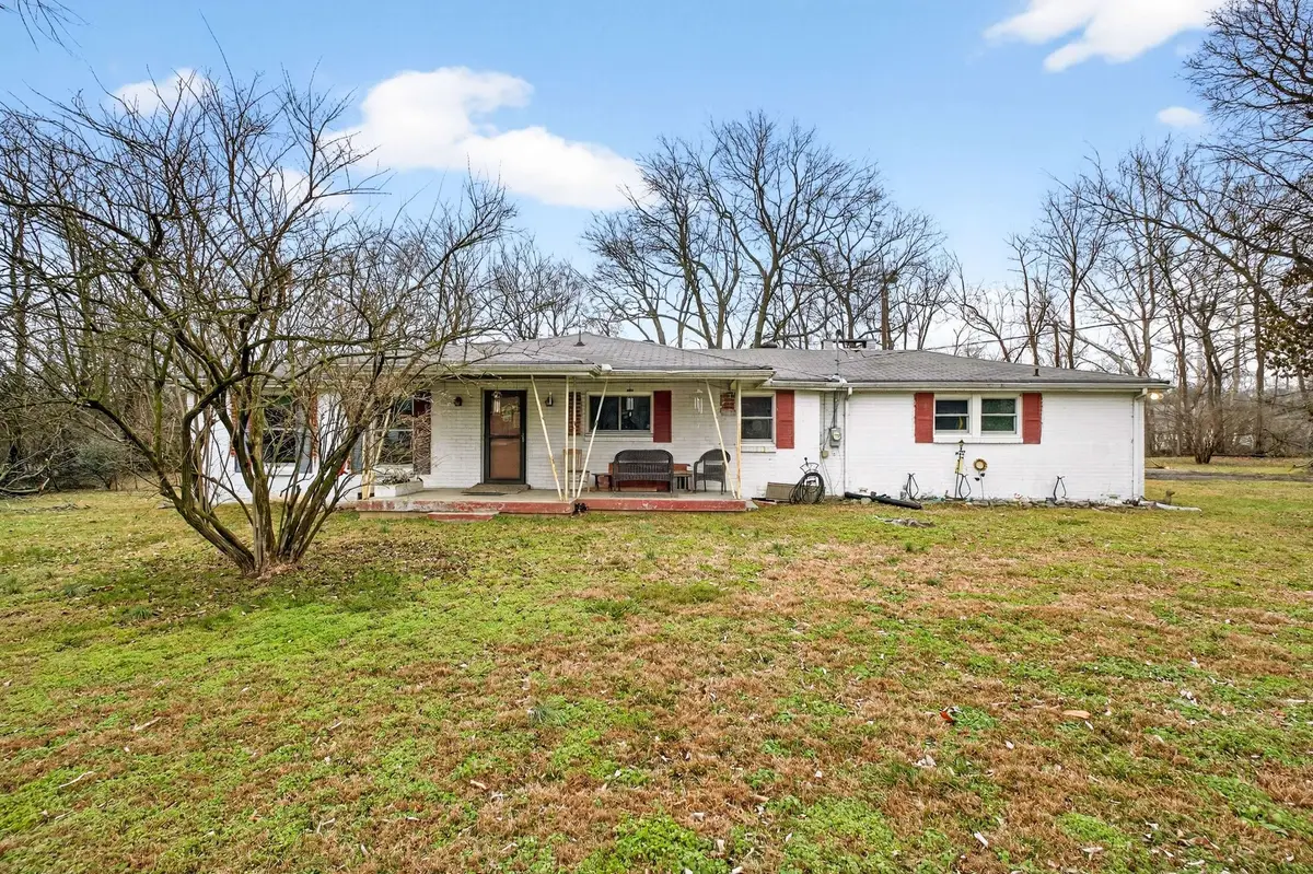 215 Ewing Dr, Nashville, TN 37207 - #1
