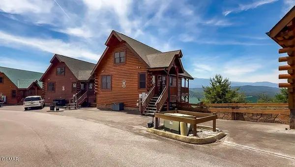 2214 Towering Hemlock Drive, Sevierville, TN 37876