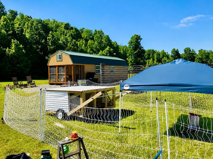 2071 Deer Creek Rd, Linden, TN 37096 - #3